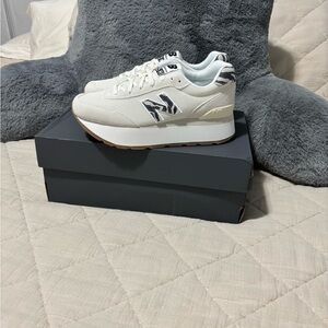 New Balance Platform Sneakers